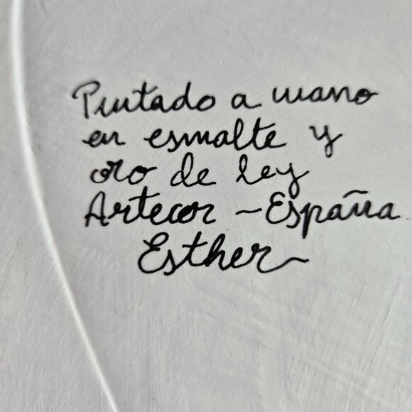 Hand-Painted Talavera Decorative Plate With Gold Detailing & Floral Peacock Desi - Picture 3 of 3